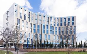 Hotel Park Grand Heathrow à Hounslow Exterior photo