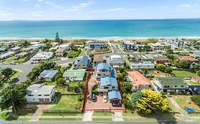 Boatshed Motel Apartments Mount Maunganui Exterior photo