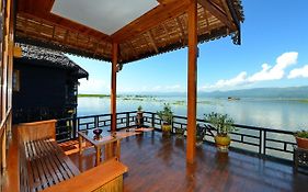 Myanmar Treasure Resort Inle Inle Lake Exterior photo