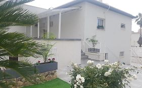 Aparthotel אבני החושן- Avnei Hoshen à Nahariya Exterior photo