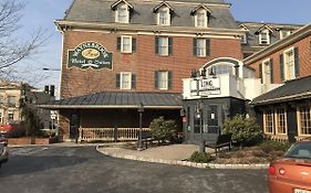 Waynebrook Inn Honey Brook Exterior photo