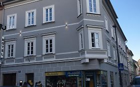 Hôtel Lemon7 - SINOS à Klagenfurt am Wörthersee Exterior photo