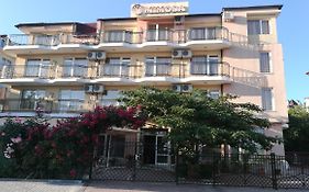 Family Hotel Mimosa Tsarévo Exterior photo