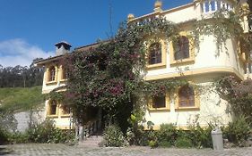 Hotel Hostal Curinan à Otavalo Exterior photo