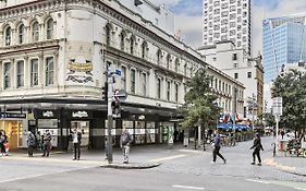 Queen Street Backpackers Auckland Exterior photo