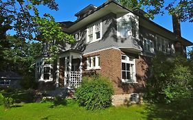 The Captain'S House Heritage Bed & Breakfast Midland Exterior photo