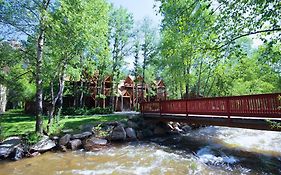 Hotel Streamside On Fall River à Estes Park Exterior photo