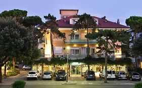 Hotel Mimosa Lignano Sabbiadoro Exterior photo