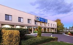 Garden City Hotel, Best Western Signature Collection Canberra Exterior photo