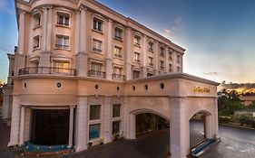 Hotel Le Royal Park Pondichéry Exterior photo