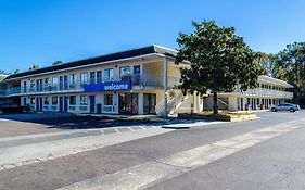 Motel 6-Charleston, - North Exterior photo