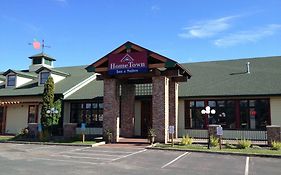HomeTown Inn&Suites Belle Plaine Exterior photo