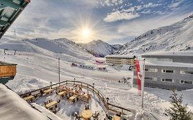 Hotel Arlberghoehe St. Christoph am Arlberg Exterior photo