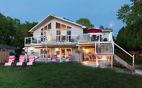 N' This On The Bay -Lower Level Vacation Suite Wiarton Exterior photo
