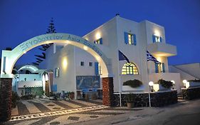 Hotel Santa Barbara à Períssa Exterior photo