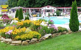 A Holiday Motel - Maggie Valley Exterior photo