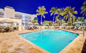 Boca Raton Plaza Hotel And Suites Exterior photo