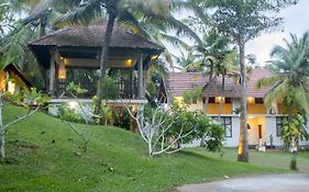 Hotel Over The Hill à Poovar Exterior photo