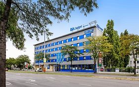 Hotel Ibis Budget Wien Sankt Marx Exterior photo