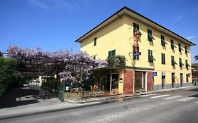 Hotel Stipino Lucques Exterior photo