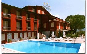 Hotel Cavalieri Passignano sul Trasimeno Exterior photo