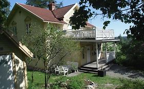 Bed and Breakfast Gottfridsgarden à Örnsköldsvik Exterior photo