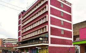 Maru B Courts Hotel Nyeri Exterior photo