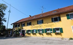 Hotel Gasthof Jaegerwirt à Hohenschäftlarn Exterior photo