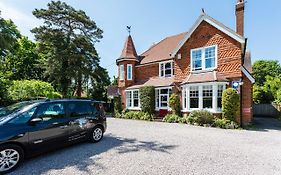 The Lawn Guest House Horley Exterior photo