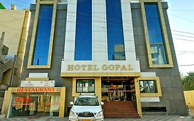 Hotel Gopal Dwārka Exterior photo