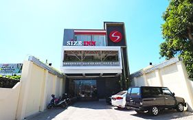 Size Inn Cirebon Exterior photo