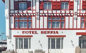 Hotel Berria Hasparren Exterior photo