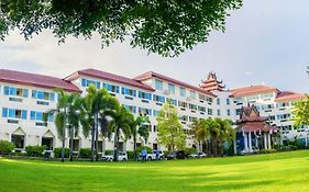 Mawlamyine Strand Hotel Exterior photo