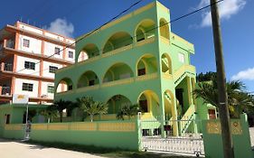 Panchos Villas Caye Caulker Exterior photo