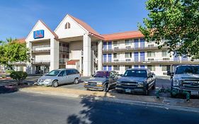 Motel 6-Fresno, Ca - Yosemite Hwy Exterior photo