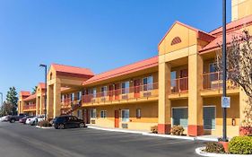 Quality Inn Fresno Near University Exterior photo