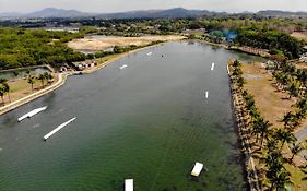 Hotel Lago De Oro à Batangas Exterior photo