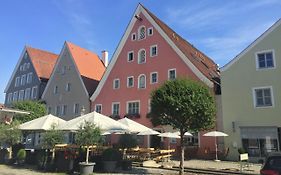 Hotel-Gasthof Blaue Traube E.K. Berching Exterior photo