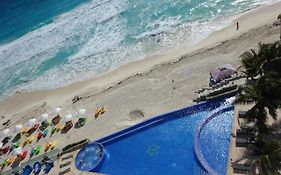 Appartement Ocean Front, Amazing Views à Cancún Exterior photo