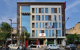 Hotel Noida International - Couple Friendly Hotel In Noida Sector 11 New Delhi Exterior photo