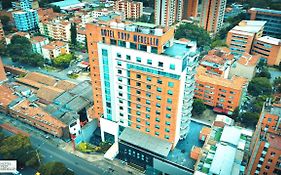 Hotel Tryp Medellin Estadio Exterior photo