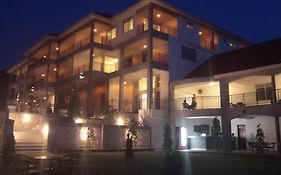 Eka Hoima Hotel Exterior photo