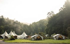 Hotel Under Canvas Great Smoky Mountains à Pigeon Forge Exterior photo