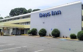 Days Inn By Wyndham Alexandria South Exterior photo