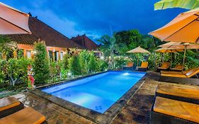 Dinatah Lembongan Villas Exterior photo