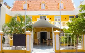 Academy Hotel Curacao Willemstad Exterior photo