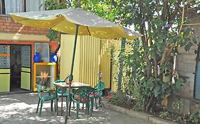 Family Cozy Bed & Breakfast Addis-Abeba Exterior photo