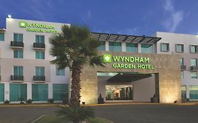 Hotel Wyndham Garden Silao Bajio Aeropuerto Exterior photo