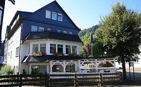 Hotel Gasthof-Pension Hunaustuben à Schmallenberg Exterior photo