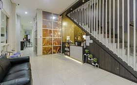 Hotel Reddoorz Near Samarinda Central Plaza Exterior photo